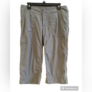 North Face Khaki Cropped Size 10